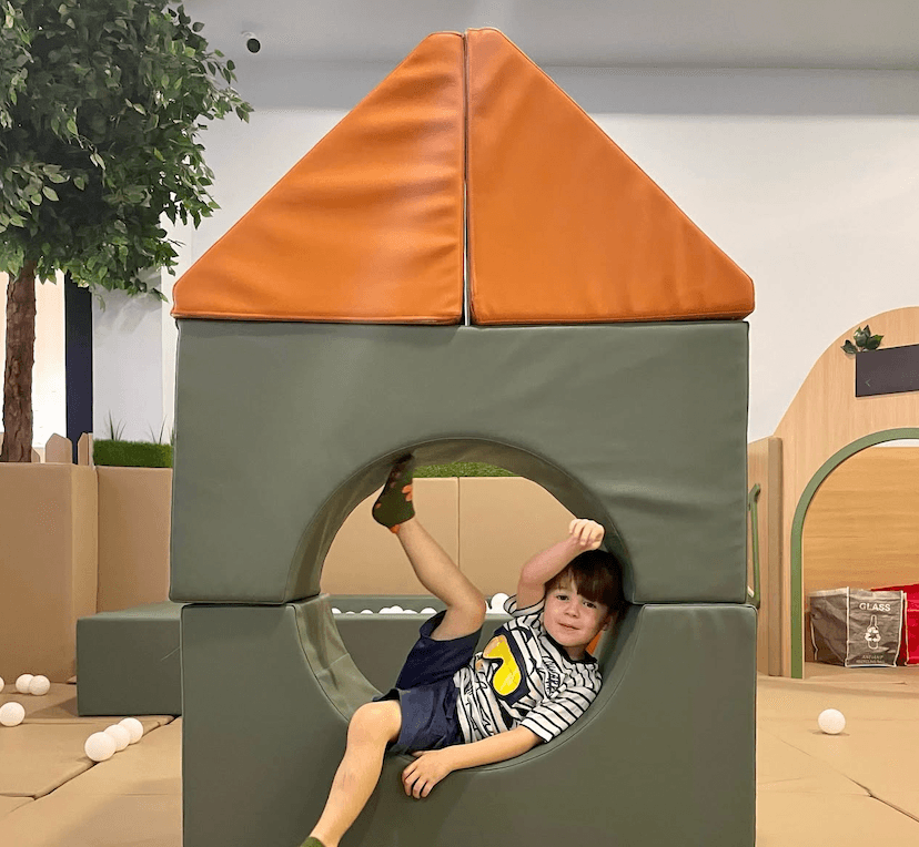 Calm reading and creative corner at StuDIYo Play in Dubai